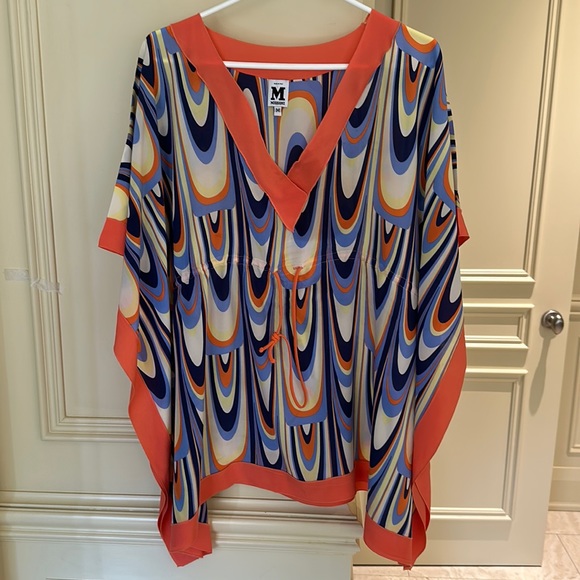 M for Missoni size M top .. material is polyester - Picture 1 of 4
